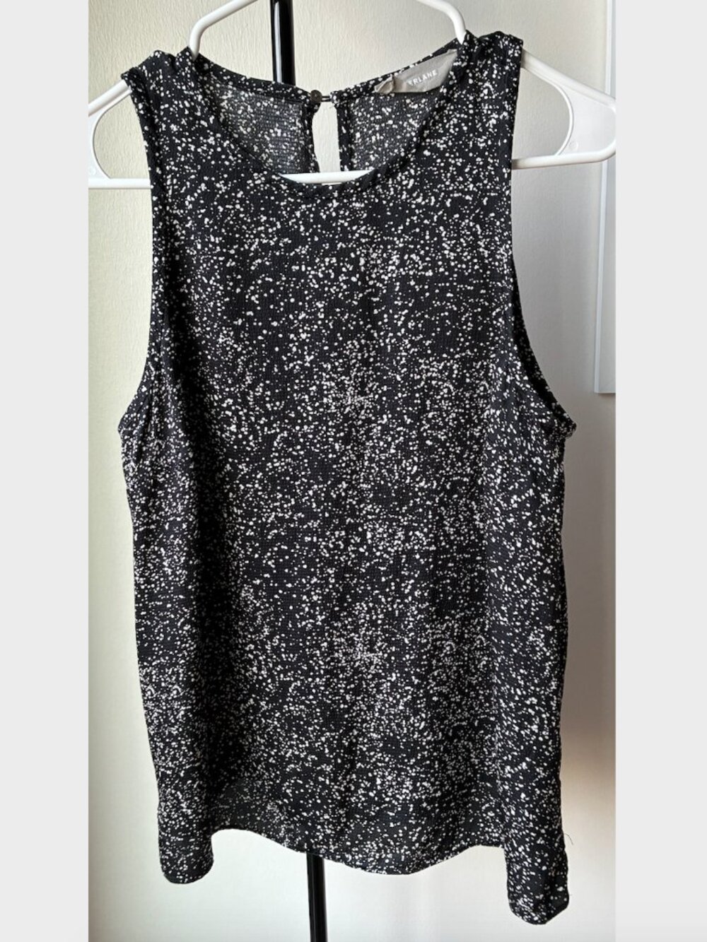 Everlane Black and White Sleeveless Blouse - Size 6